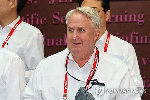 워크숍 참석한 인요한 의원