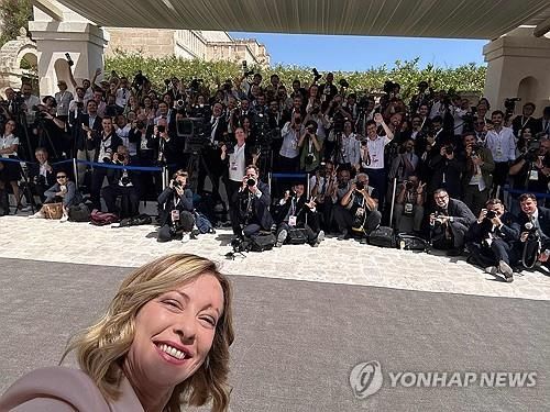 멜로니 이탈리아 총리 