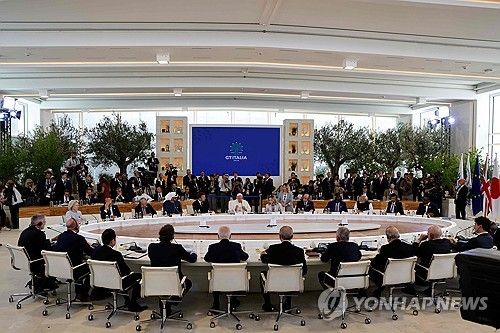 교황, G7 정상회의 참석 'AI와 평화' 연설