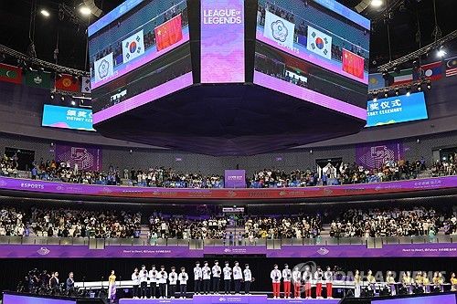 가장 높은 곳에 태극기