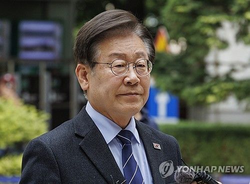 공판 향하는 이재명 민주당 대표