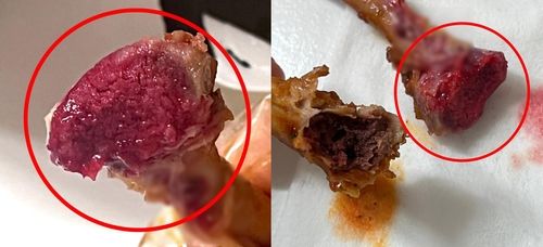 닭 뼈에서 흘러나온 피