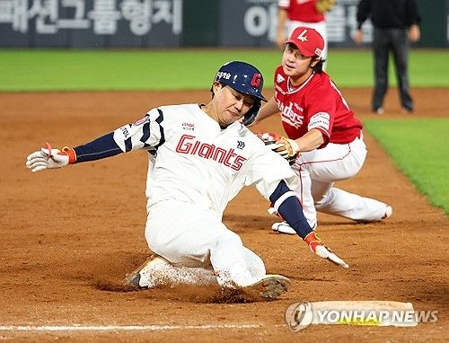 롯데 손호영 3루타