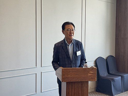 발언하는 김환식 대표