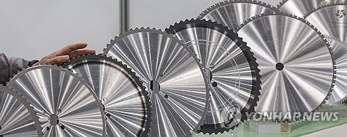 다양한 금속 제품 한자리에