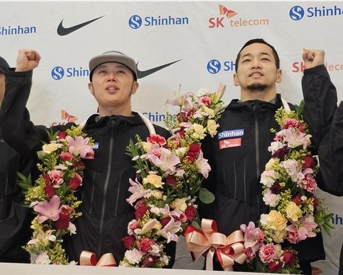 (왼쪽부터) 정형식 브레이킹 대표팀 감독과 비보이 김홍열