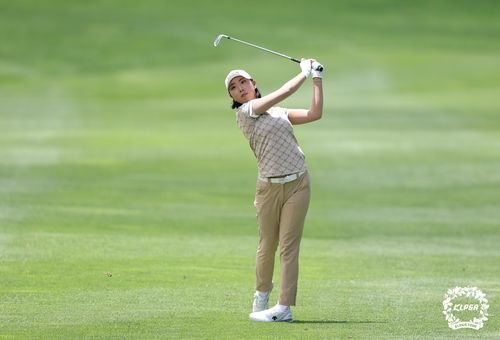 강다나의 아이언 샷.