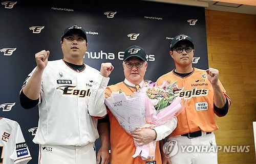 김경문, 든든한 조력자와