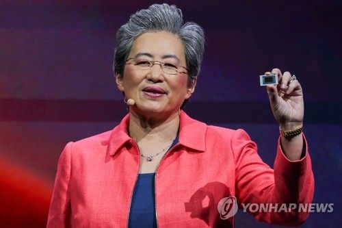 개회사 하는 리사 수 AMD CEO