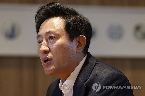 연합뉴스와 인터뷰하는 오세훈 서울시장