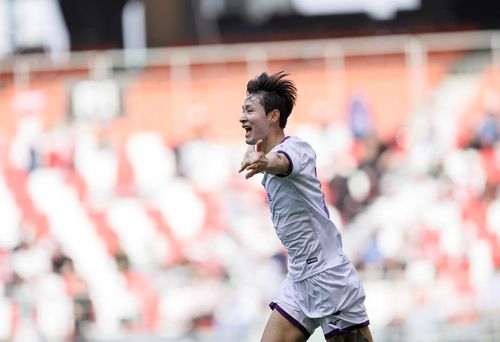 전남 드래곤즈의 미드필더 김종민