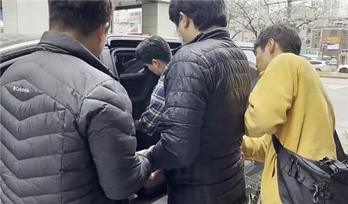 서울대 동문·지인 상대로 디지털 성범죄 벌인 피의자 박모(40)씨 검거 영상 캡처