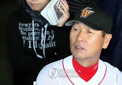 <2009 PO> SK 김성근 감독 'PO 2차전 승리 전략은?'