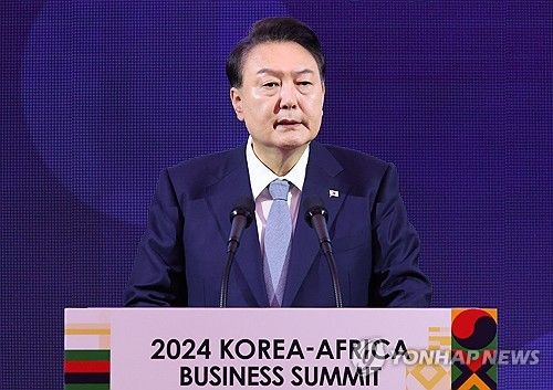 [한-아프리카 정상회의] 비즈 서밋 연설하는 윤석열 대통령