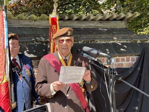 생전의 레이몽 베르 씨