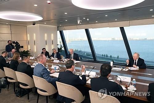 푸틴, 세계 뉴스통신사들과 만남