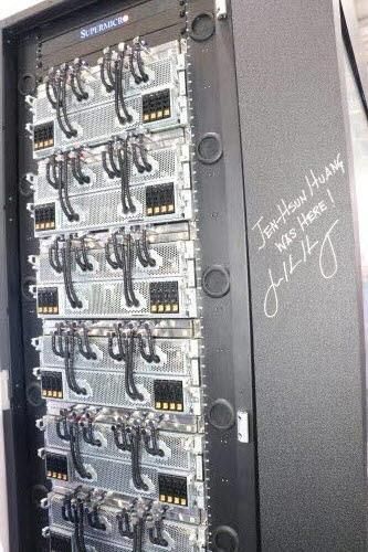 슈퍼마이크로 컴퓨터를 방문한 젠슨 황 엔비디아 CEO 서명