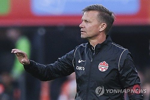 캐나다 축구대표팀을 이끄는 제시 마쉬 감독