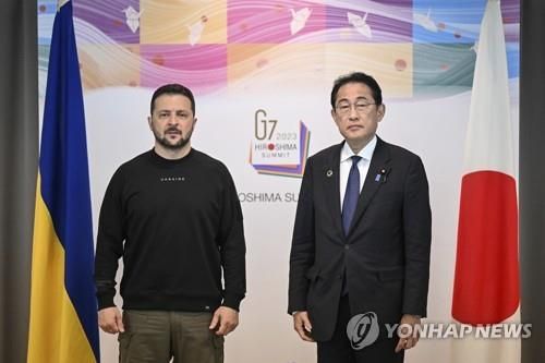 기시다·젤렌스키, G7 정상회의 계기 회담