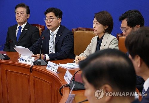 발언하는 박찬대 원내대표