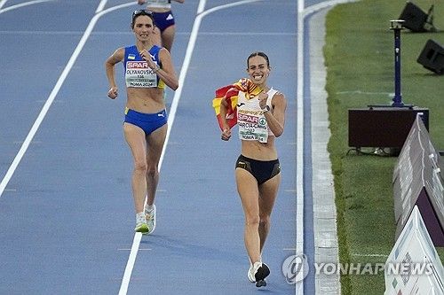 너무 이른 세리머니 펼친 가르시아-카로