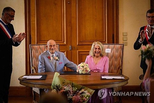 결혼식 올린 참전용사