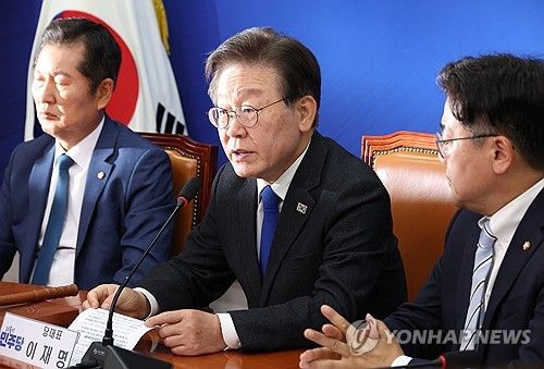 발언하는 이재명 대표