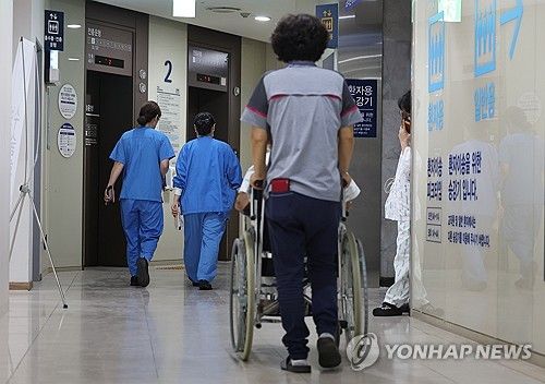 의사단체 총파업 가능성…격화하는 의정갈등