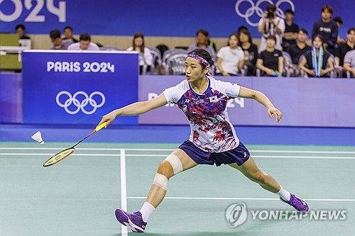 실전같이 몸 날리며 셔틀콕 받아내는 안세영