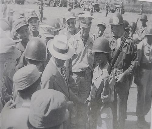 한국전쟁에 참전한 소년병