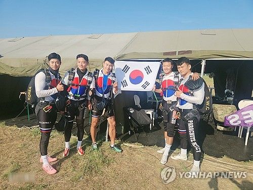 특전사 남성팀, 국제군인체육연맹 고공강하대회서 종합 3위