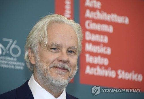 2019년 베네치아국제영화제 참석한 배우 겸 감독 팀 로빈스