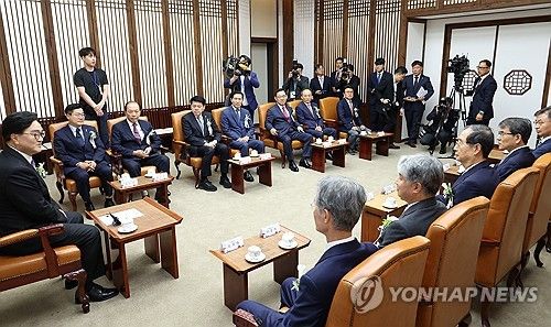 제헌절 행사 사전환담