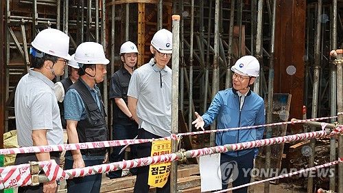 이정식 장관, 집중호우 및 폭염 대비 건설 현장 관리 실태 점검