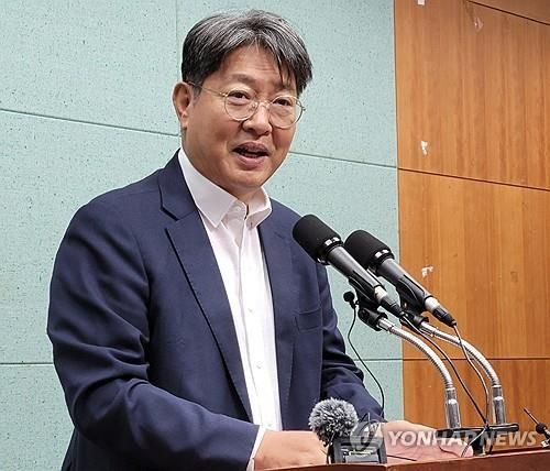 이춘석 "정부의 전북 홀대 더는 두고 볼 수 없어"