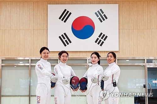 도쿄에 이어 파리까지 완전체로 메달 사냥 나선 펜싱 여자 에페