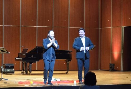 사무엘 윤과 테너 김승직