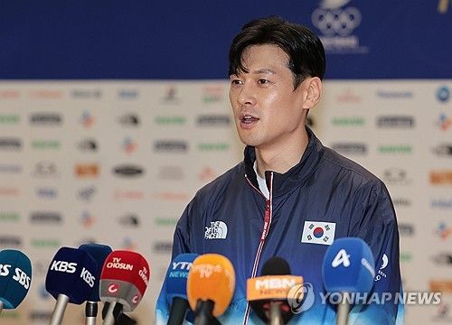 파리 출국 전 인터뷰하는 구본길