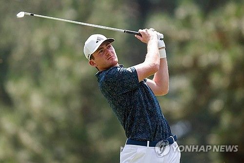 배러쿠다 챔피언십에서 우승한 닉 던랩