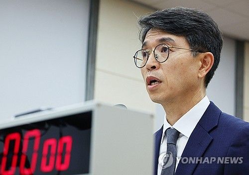 발언하는 김완섭 환경부 장관 후보자