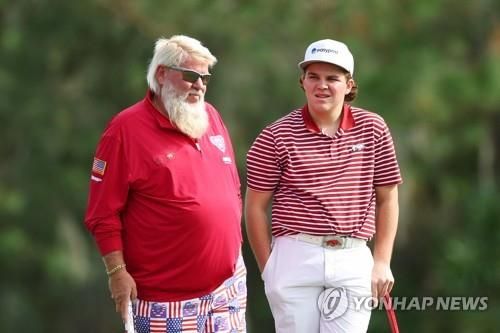 존 댈리와 아들 존 댈리 주니어.