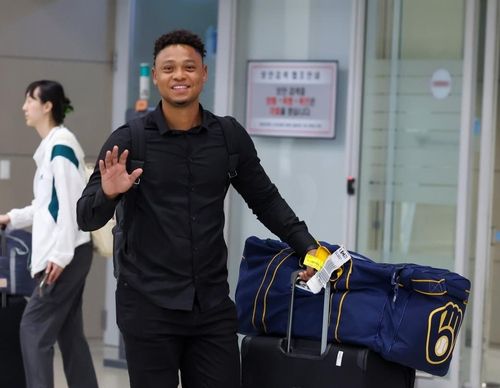 입국한 에르난데스