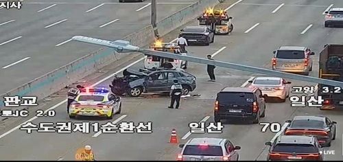 수도권 1순환고속도로 충돌사고