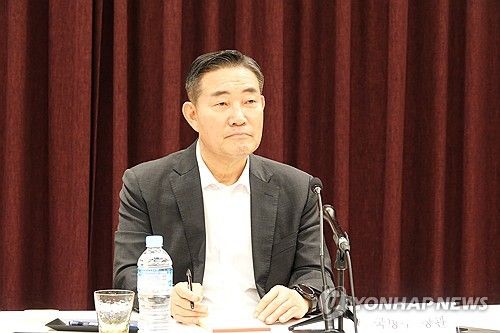 도쿄서 한국 특파원단 대상 기자회견 하는 신원식 국방장관