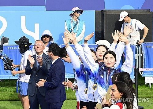 박수치는 정의선 현대차그룹 회장