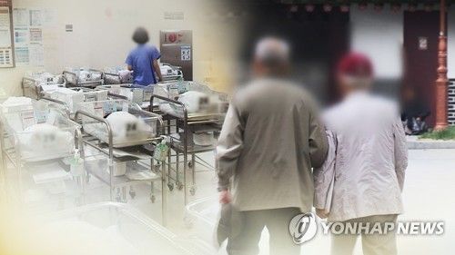 급증한 노인 줄어든 어린이…4살 이하 200만명 미달 (CG)