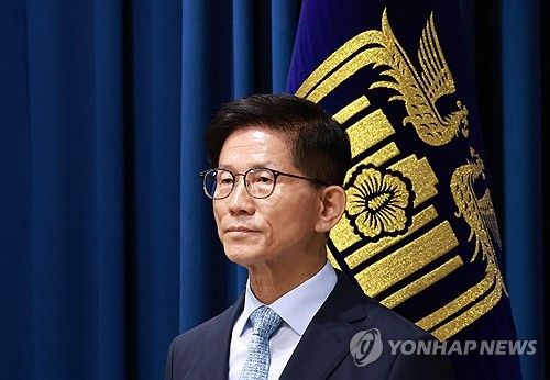 인사브리핑 참석한 김문수 고용노동부 장관 후보자