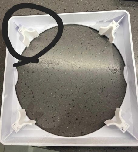 아이스크림 속에 빠진 고무 이물질