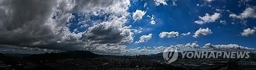 장마철, 두 얼굴의 하늘