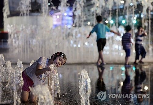 '이 더위 언제 끝?'